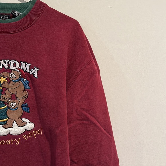 Vintage Christmas Grandma is the Beary Tops! Sweatshirt - Picture 2 of 11